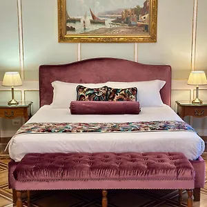 palazzo-monga-boutique-guesthouse.hotelinveneto.com/